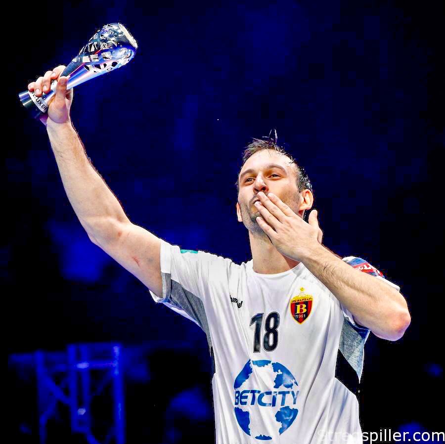 stregspiller tweet media