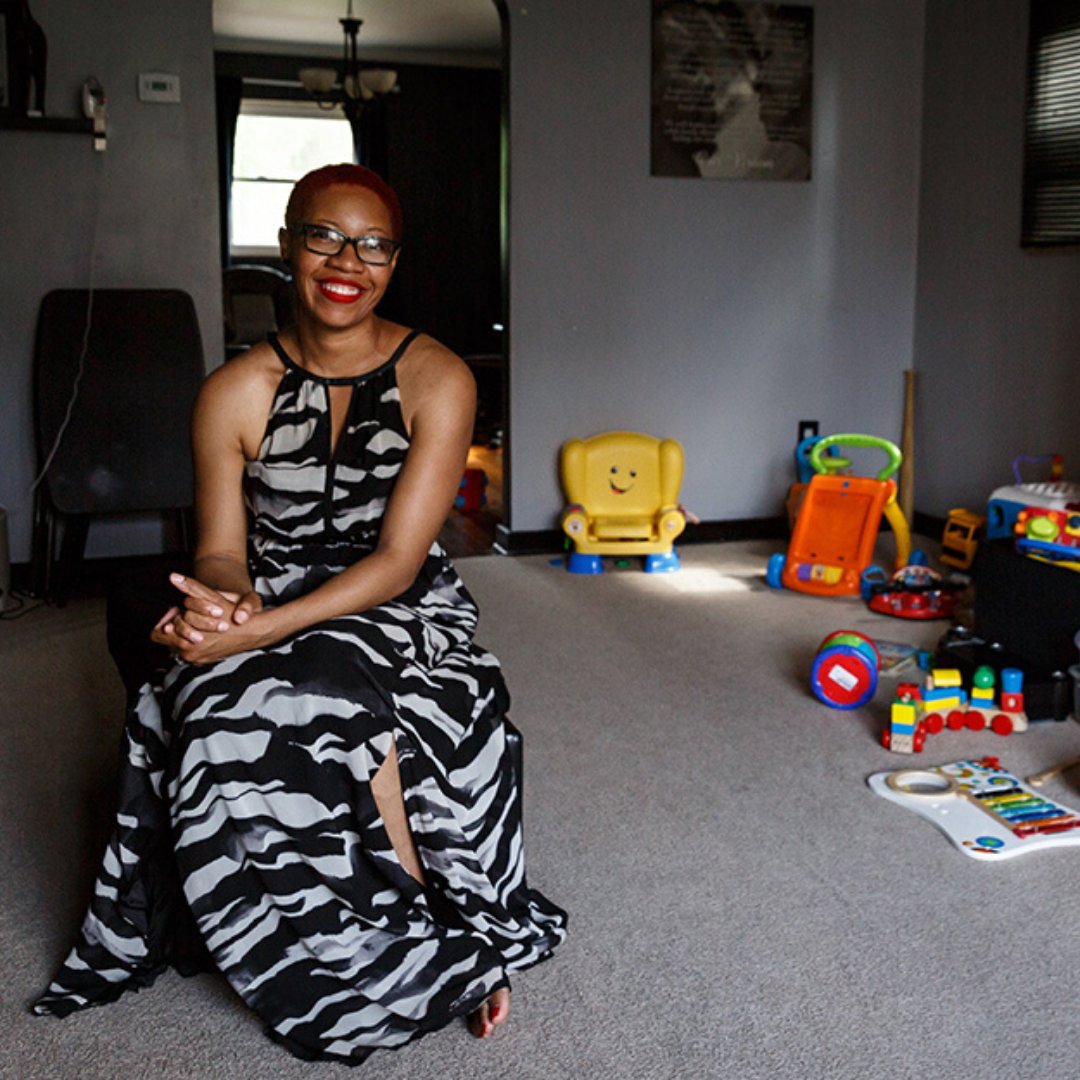 #SAHM Del of @RichardsRevealed does it so beautifully.   Through the postpartum depression, long days without adult conversation and constant questioning like "Why are you staying home?" "Aren't you ready to go back to work?" ad the infamous "What do you do all day?"⁠
⁠