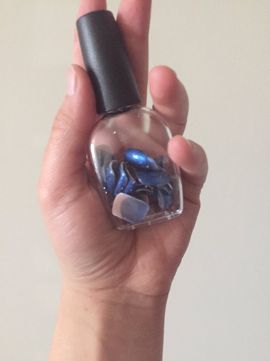 VenusRRVelez's tweet photo. Hmm…! New cosplay on the way…? (Doing these artificial nails is just the beginning…!)
#MonsterPromVicky #MonsterPromBlue https://t.co/gcktmOptse