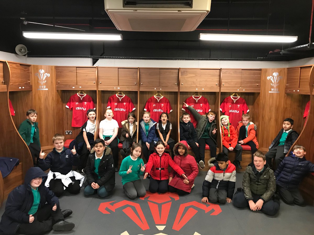 Springwood_Prm's tweet photo. Cymru am byth! Fantastic trip to the principality stadium. Thank you @principalitysta @WelshRugbyUnion @AlunWynJones @JoshAdams951 #springcaernarfon #springcoch #landofmyfathers #HenWladFyNhadau https://t.co/pnsynUnR3z