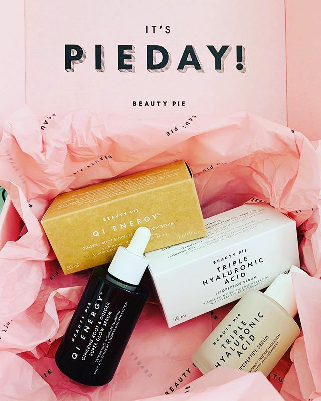 StylebyJustyna's tweet photo. Trying new beauty products from @beautypie #beautypie #beauty #hyaluronicacid #faceserum #faceoil https://t.co/6pdZalN6ls