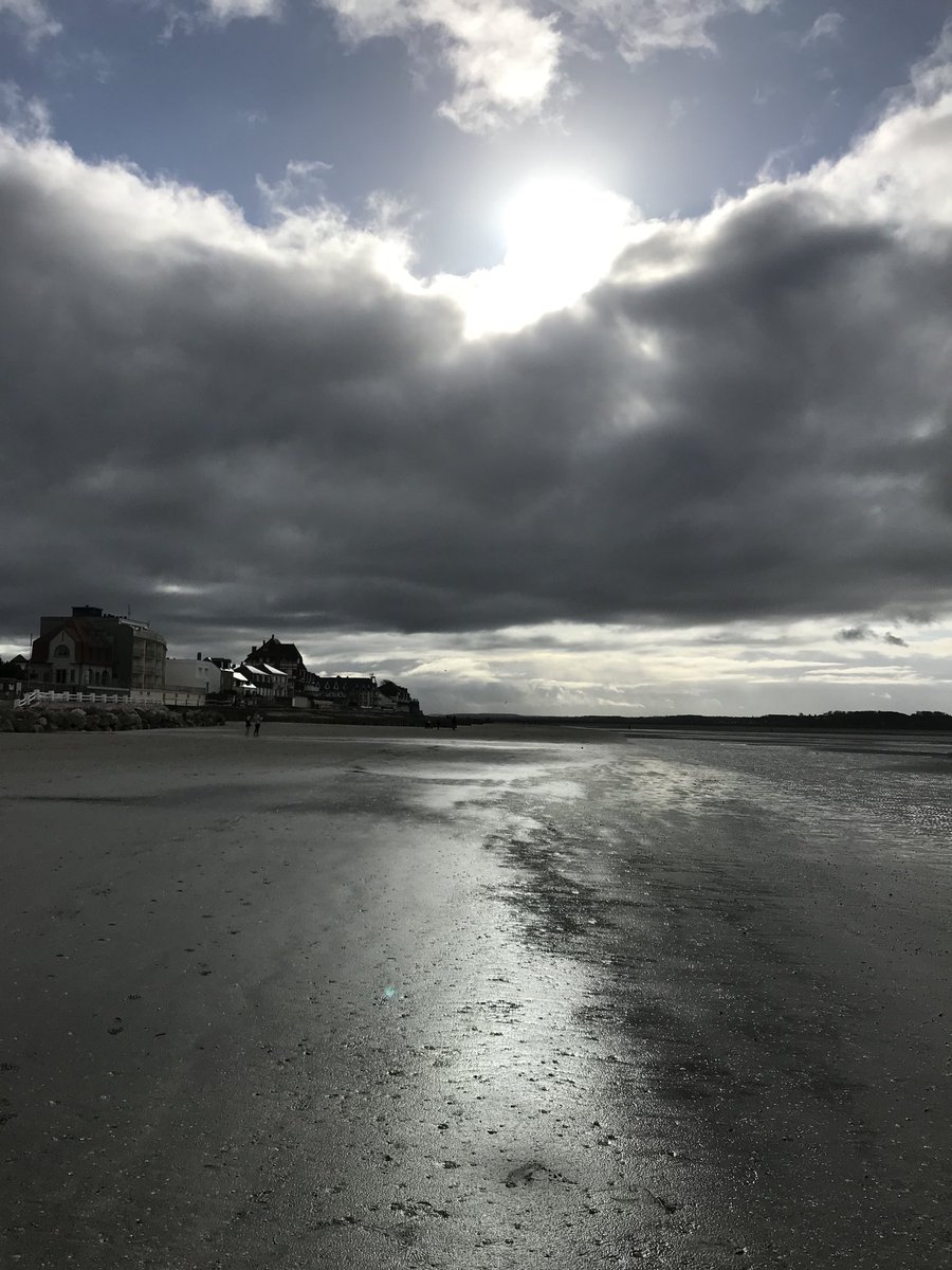 david_neusy's tweet image. Splendeurs de la ⁦@baiedesomme⁩ ⁦@StValerySomme⁩ #lecrotoy ⁦@cayeuxsurmer_of⁩... il ne suffit pas de partir loin pour trouver de magnifiques paysages...