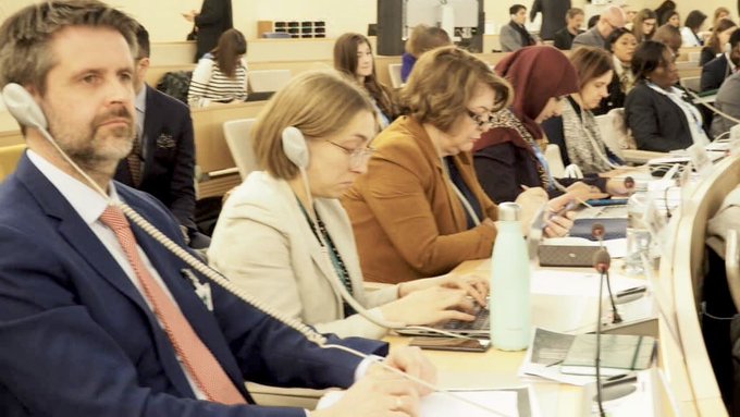 View image on Twitter