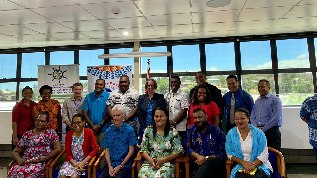 EOCommonSensing's tweet image. UN Humanitarian Chief, Mark Lowcock, was in Fiji to explore the important contribution the island makes to the global humanitarian system. We had the opportunity to introduce him to #CommonSensing and discuss the humanitarian consequences of climate change in low lying islands