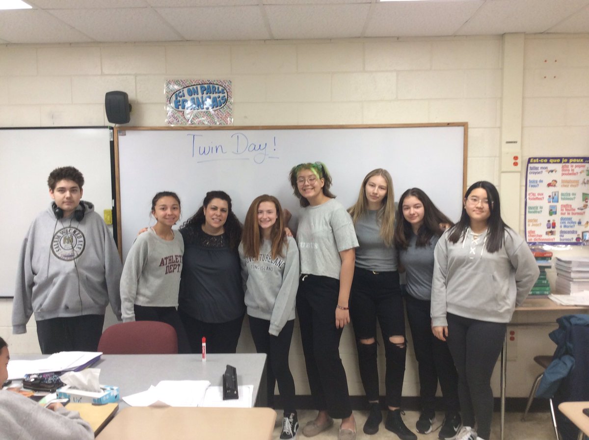 #twinday <a href="/mineolahs/">Mineola High School</a> <a href="/MineolaHS2023/">Class of 2023</a>