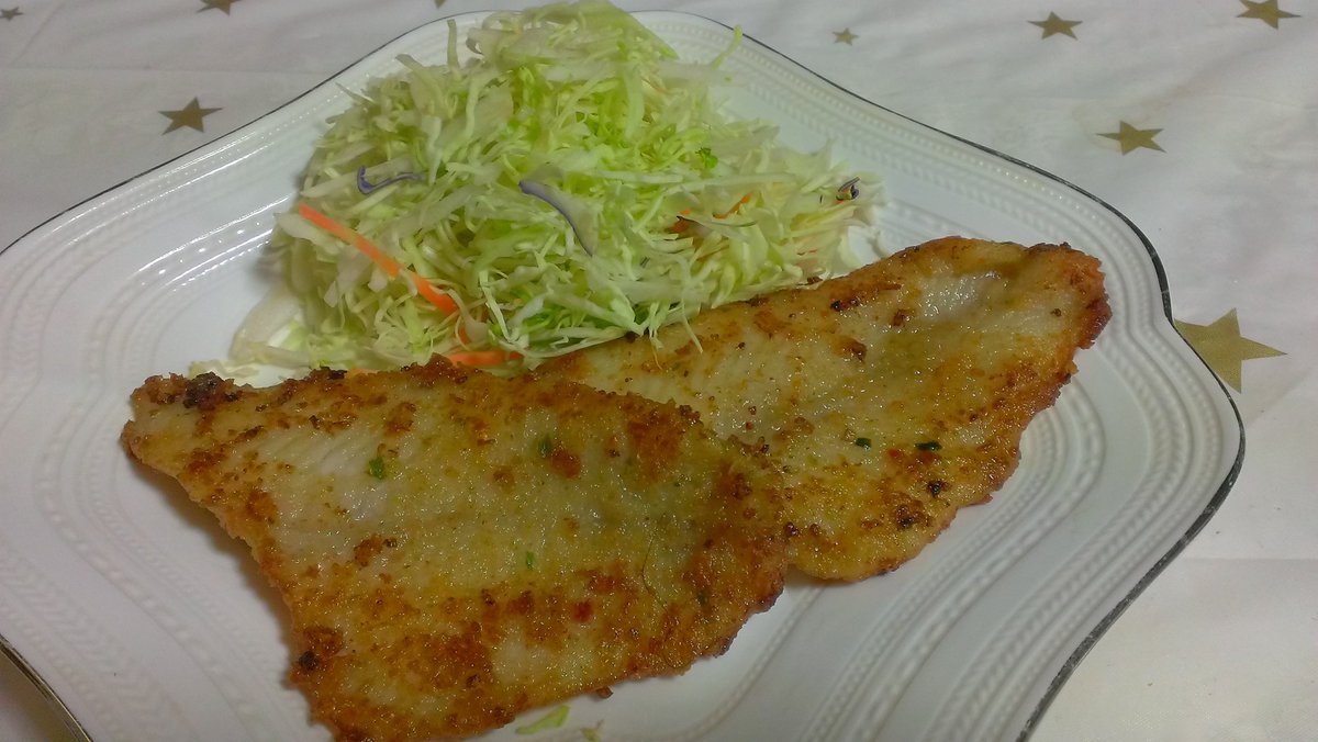 Kato Hiro 今日はイオンの火曜市で買ったパンガシウス ベトナム産の養殖食用ナマズ のムニエル作りました くせのないあっさりとした白身でとても美味しかったです