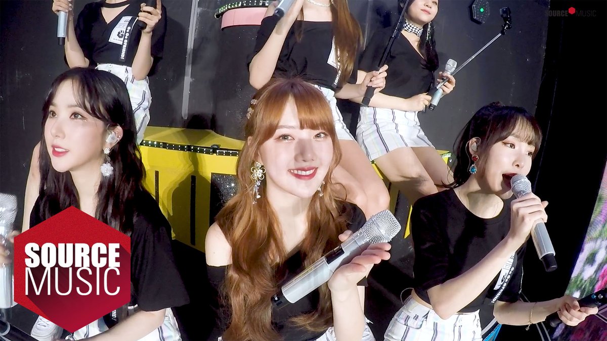 GFRDofficial's tweet photo. [🎞 #Special_Clips]

#여자친구 #GFRIEND
‘기대(HOPE)’ 
@ 2019 ASIA TOUR ’GO GO GFRIEND!’ in SEOUL

▶ https://t.co/uUHS13ZXx8 https://t.co/UoZTOl2T3R