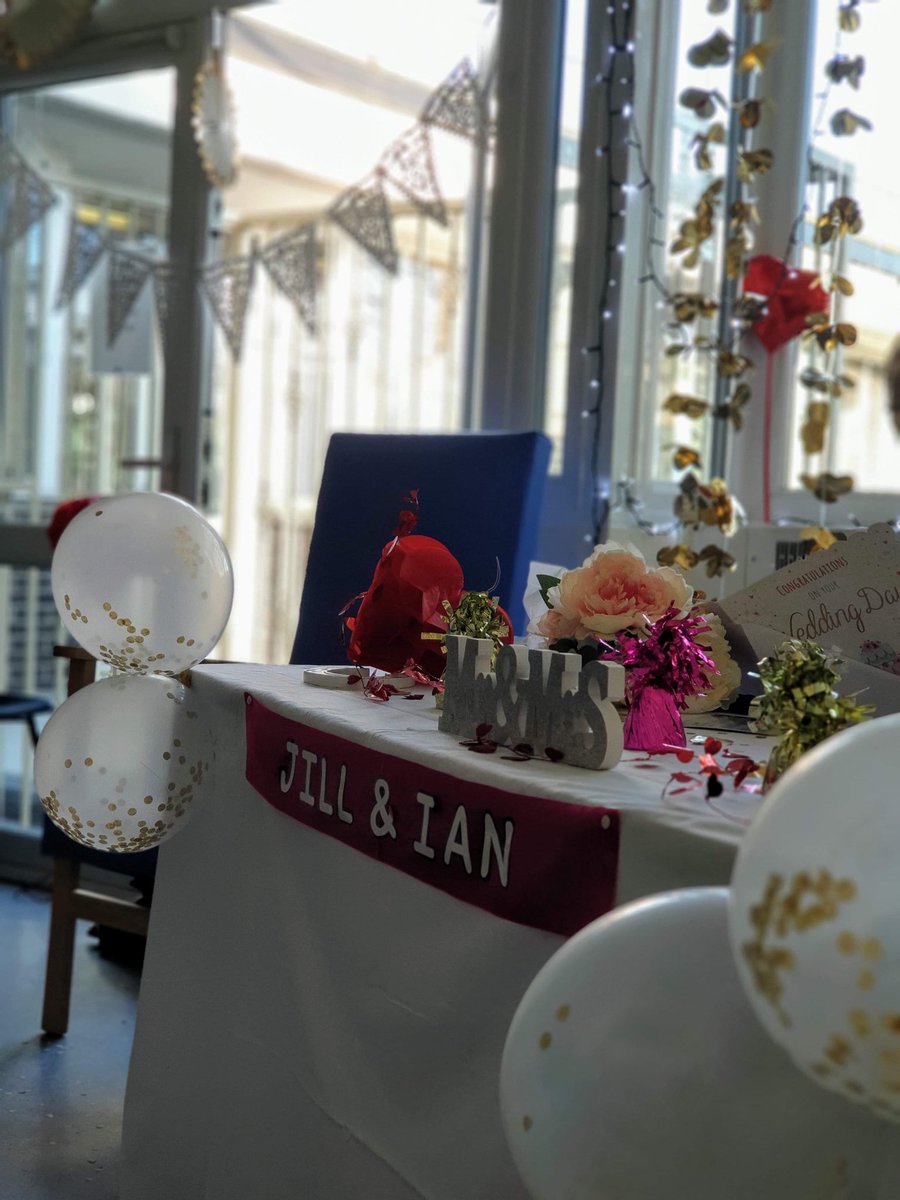 Sharono78887886's tweet image. So pleased to help one of our patients celebrate his wedding on ward F5!  It was a lovely celebration ❤️ @CardiologyWtwa @himynameisjaneg @Pjoynson78 @WythenshaweHosp @Dmurray_HL #whatmatterstome #patientexperience #loveisintheair