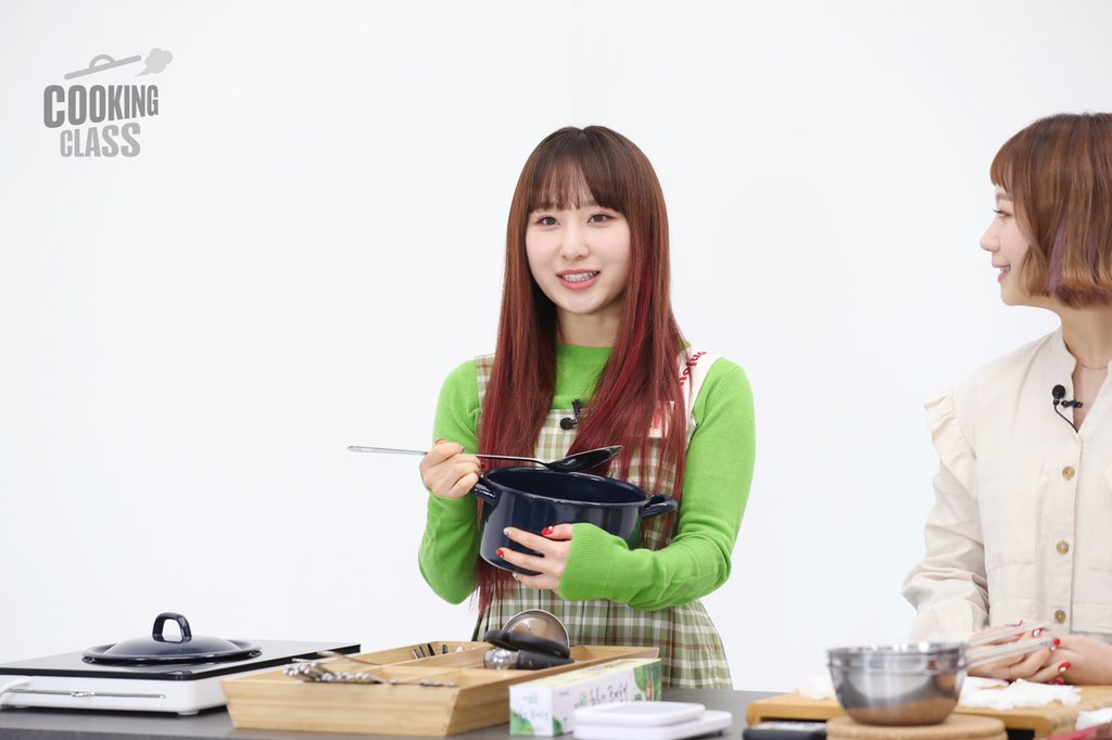 juri_thai's tweet photo. (🚀📸) 200224 | stark naver post

[#IDOL_COOKINGCLASS] 

🚀 https://t.co/dH8irF2vOt 

#高橋朱里 #타카하시쥬리 #쥬리 
#Rocket_Punch #로켓펀치 https://t.co/6JsRv9Sy5L