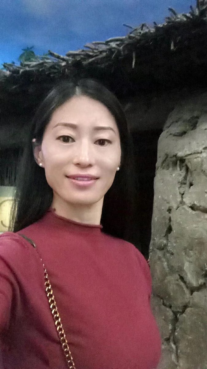 aimeilimms's tweet photo. 征得对方同意，177长腿美腿熟女最终章。希望被强壮的小伙子玩坏。qq随后公开。 https://t.co/GJm6IunsXi