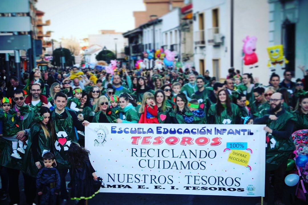 AMPAeeiTesoros's tweet photo. 1.000.000 de gracias a tod@s!!! La fiesta del carnaval ha sido un éxito gracias a todos nuestros #Tesoros https://t.co/a6O7JvXZY5