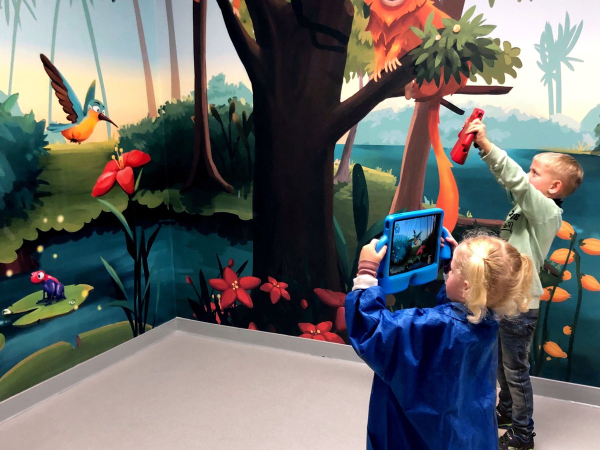 NoordenDigitaal's tweet photo. Kleurrijke afleiding tijdens het ziek zijn.. de #Storywall van @StudioBleep laat de dieren uit de muur springen, ben jij snel genoeg om ze op de foto te zetten? Probeer het zelf op de #DoeDigiDag in @Healthhub_Roden
op 14 mrt! https://t.co/Hw74pyNzFw https://t.co/IhN8qteReD
