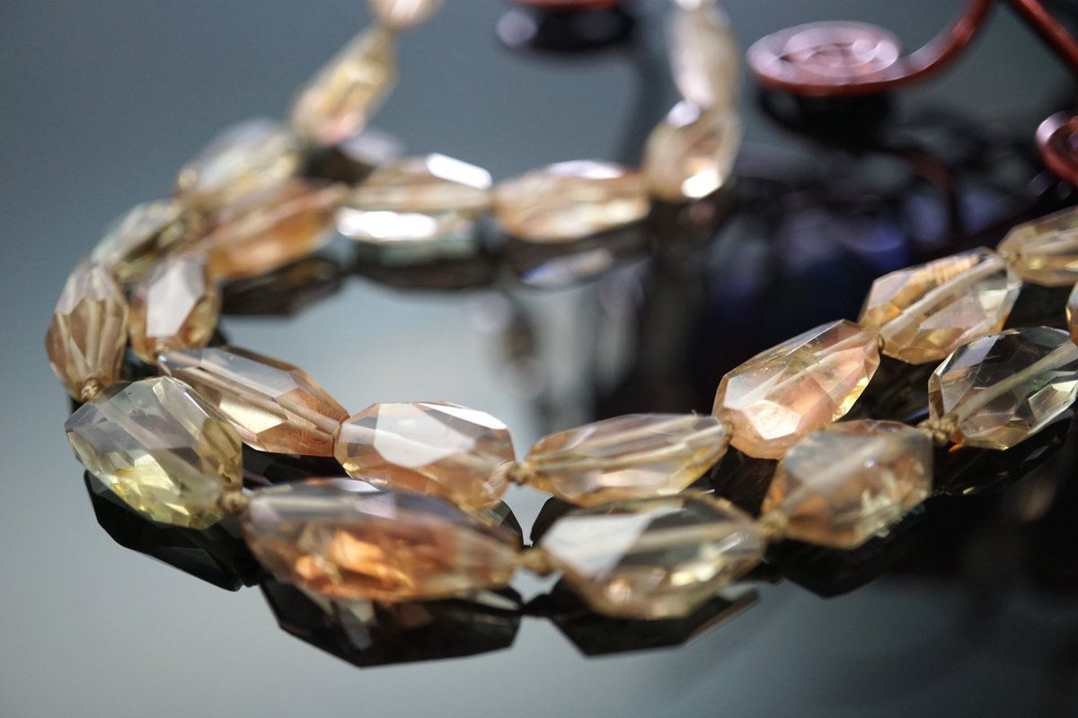 Oregon Sun Stone facted beads (ETB01391) 
#etsyshop #sparklelittle #Healingstone #Gemstonenecklace #Healingenergy #Gemstonependants #DIYjewelry #beadsfornecklace #Yogajewelry #beadsfornecklace #beadsforbracelet #healingpower #Reikihealing #oregonsunstone #oregonstone