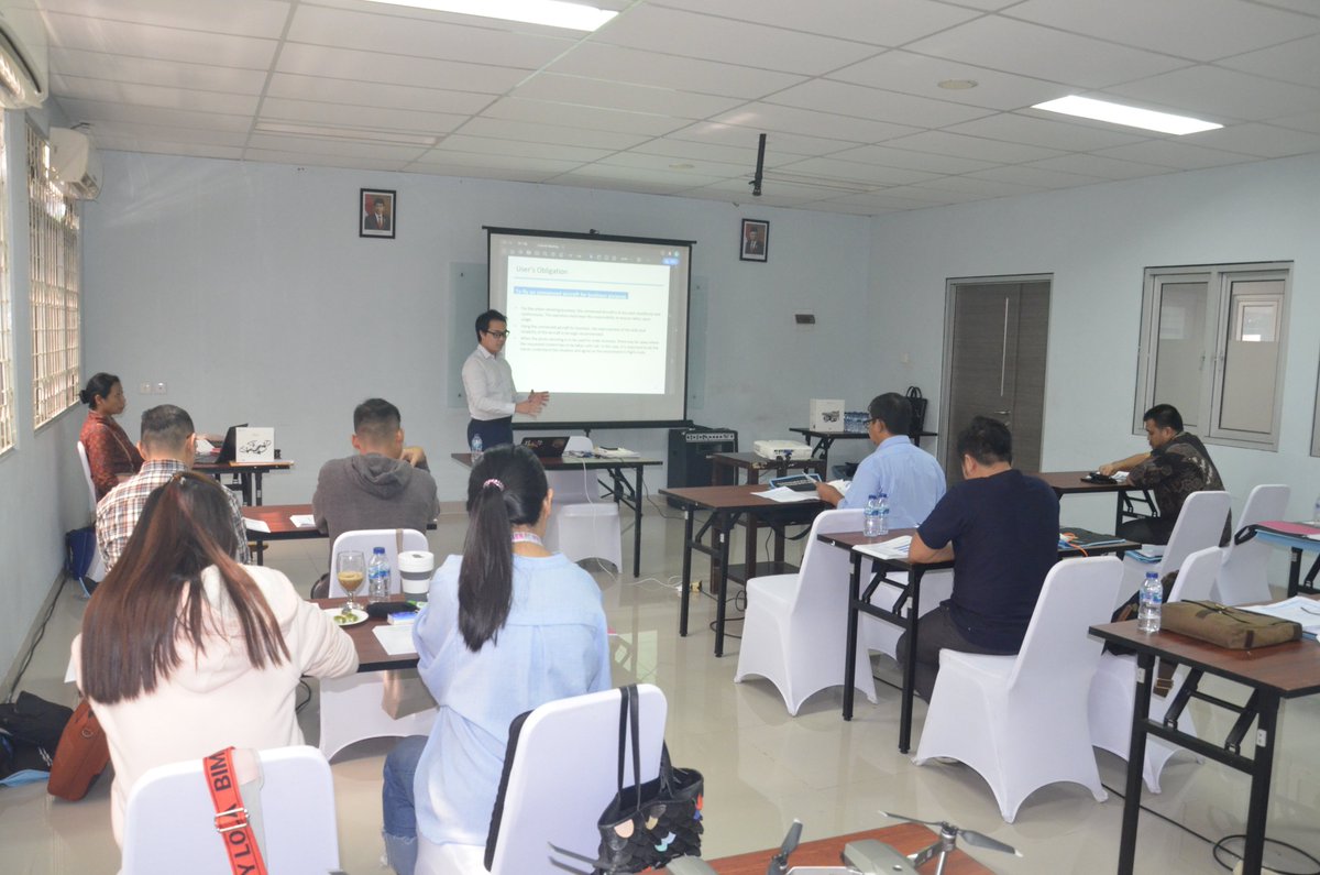 HumasMoestopo's tweet image. Workshop Kemahiran dan Keselamatan Penggunaan Drone dengan Sertifikat Internasional tanggal 24 - 27 Februari 2020 di Kampus I Hanglekir UPDM(B)/sl

#MoestopoGueBanget
#MoestopoBeragama
#Moestopo