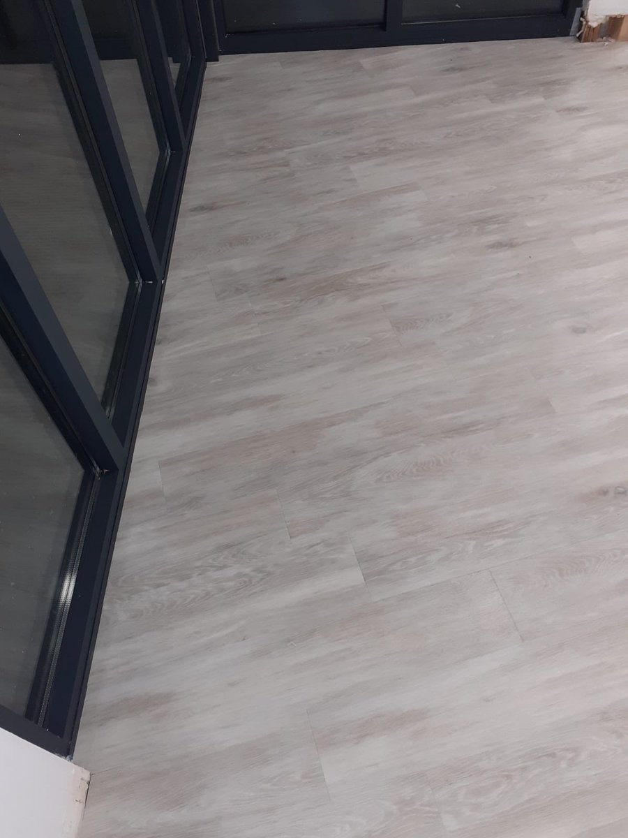 AnewLtd's tweet image. Job in Salford, Show House and Projects Office completed luxury LVT, Amtico 
#tilemaster #levelflex #LVT @tilemasteradhes #amticoflooring @amticoflooring