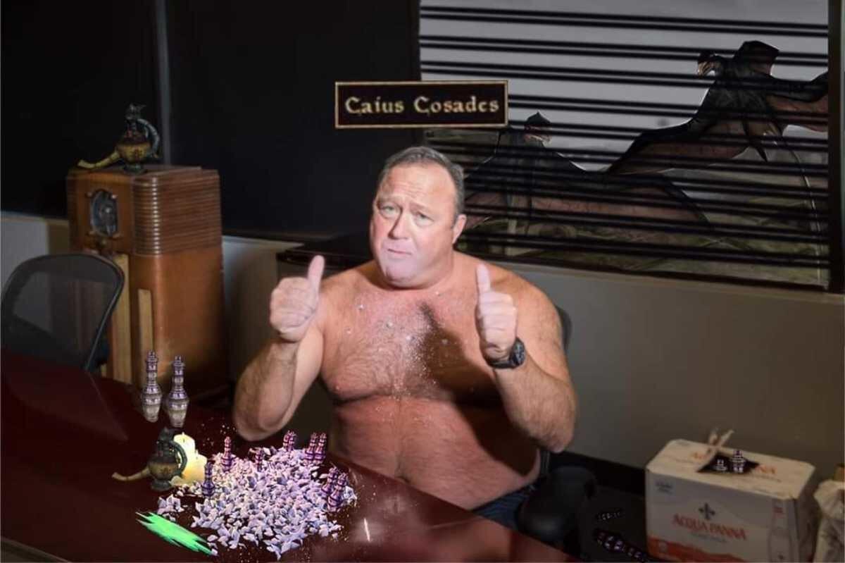 ERnKXkAW4AI8JkR?format=jpg&name=medium