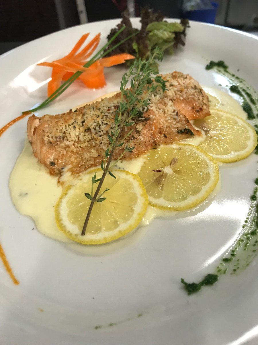 TiggisRibValley's tweet photo. IT'S SEAFOOD TUESDAY! 🐟🦐🦑

Fresh from #Fleetwood - Sample the freshest #catchoftheday

Selected fish mains just £9.95

#seafoodtuesday #fishday #freshfish #freshseafood #pesce #kingprawns #gamberoni #seabass #branzino #salmon #salmone #italian #a59 #ribblevalley #claytonledale https://t.co/TdcD2lun5H