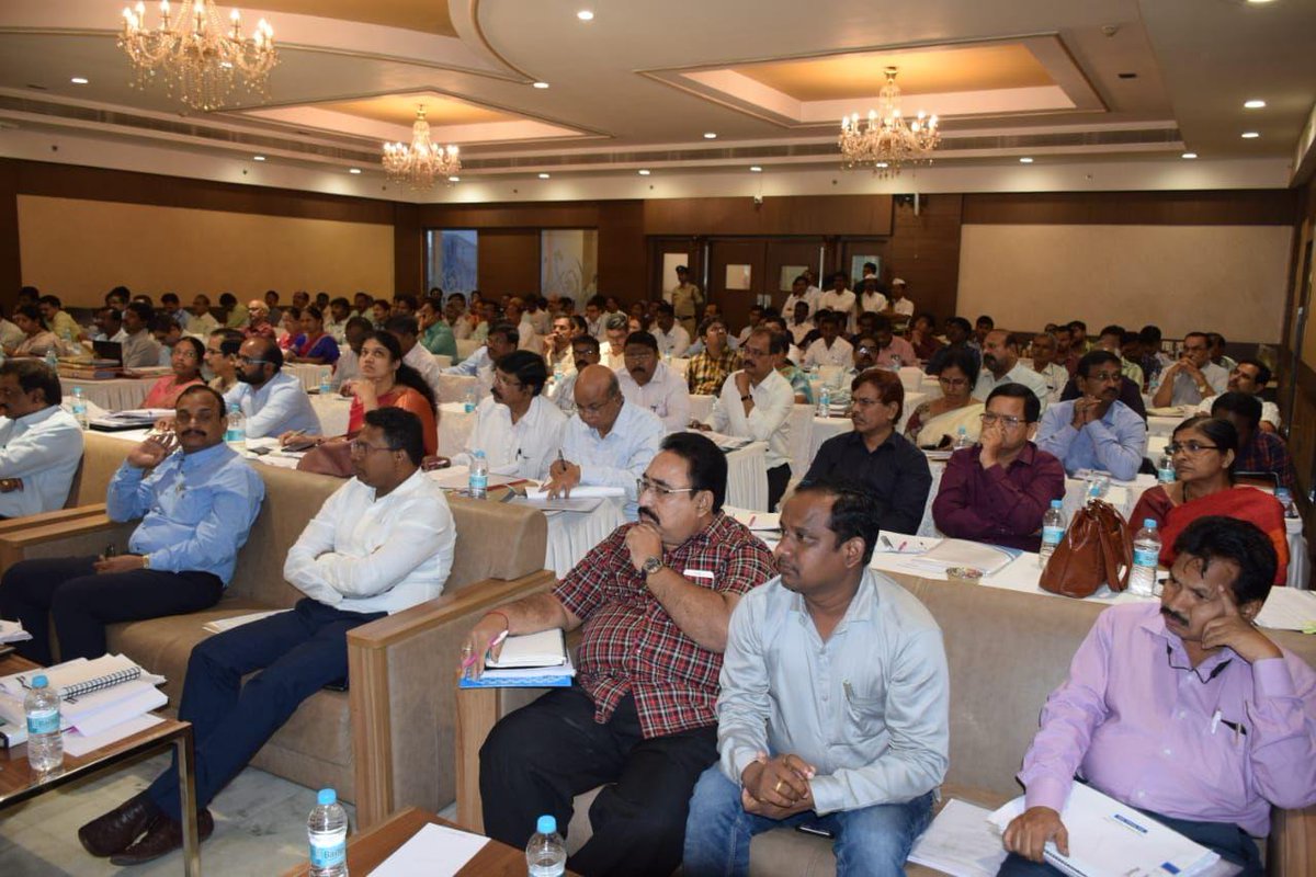 TribalWelfareAP's tweet photo. Principal Secretary to the Tribal Welfare Department Shri M. Ravichandra IAS, Director of Tribal Welfare Shri P. Ranjit Basha IAS, TRICOR MD Shri E. Ravindra Babu, GCC M.D Smt. P.A Shoba IAS, and all ITDA POs, DDs, DTWOs had attended this meeting.
#APTribes @PushpaSreevani https://t.co/clPxUDOw1l