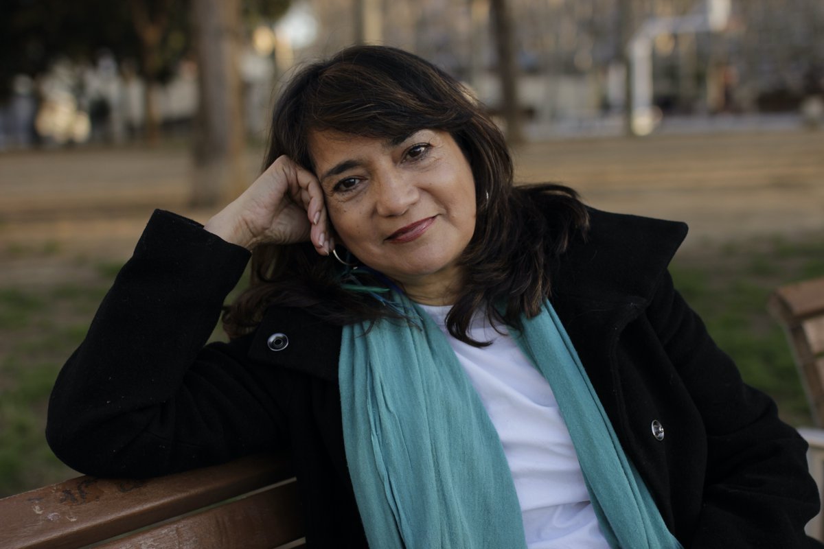 martasaiz's tweet image. "Las mujeres refugias, exiliadas y migradas podemos estar muy formadas, incluso en universidades europeas. Podemos ser buenas para pensar, proponer, tenemos creatividad, innovación; pero nos ‘falta un céntimo pal euro’..." @BettyPuertoBa sobre el exilio 📣publico.es/internacional/…