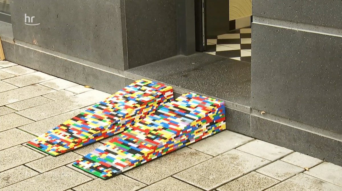 Cette Allemande construit des rampes en LEGO pour les personnes en fauteuil roulant buff.ly/3a1XL7S