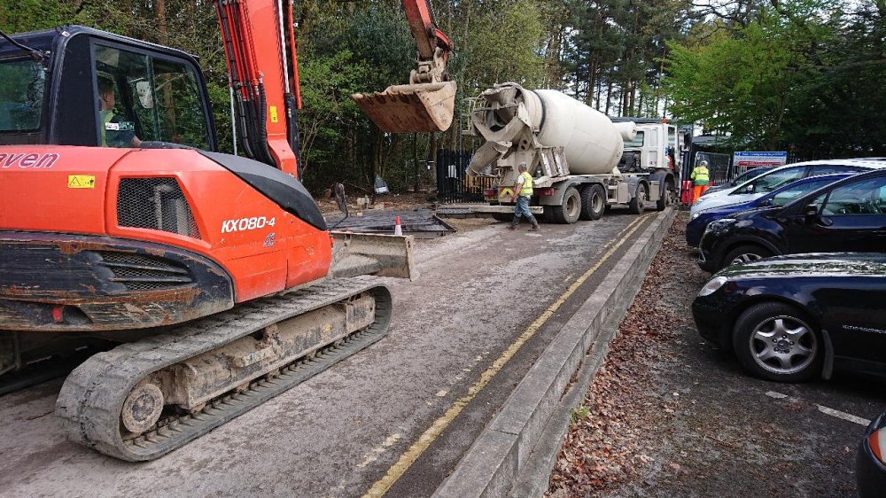 As a part of our services we extend to commercial and domestic customers, we also offer a wide range of drainage, ducting, site clearance and also road and paving services. #groundwork #drainage #ducting #commercial #domestic #berkshire #hampshire #london