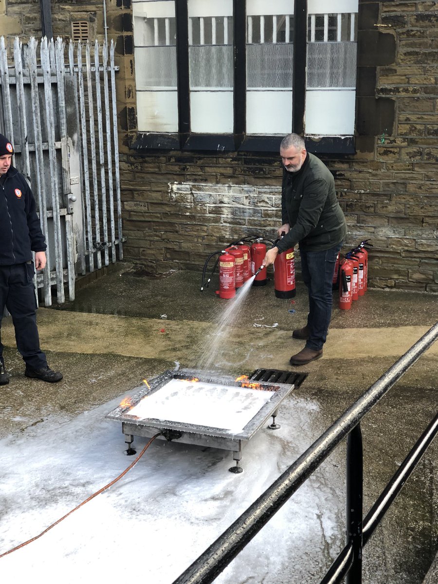 ComedyGee's tweet photo. Iβm thinking of switching careers!! #FutureFireFighter and TBH I look good in #Tan ;-)
Great fire training this morning at @HuddsUni by #WalkerFireUK https://t.co/1tHEghuKF3