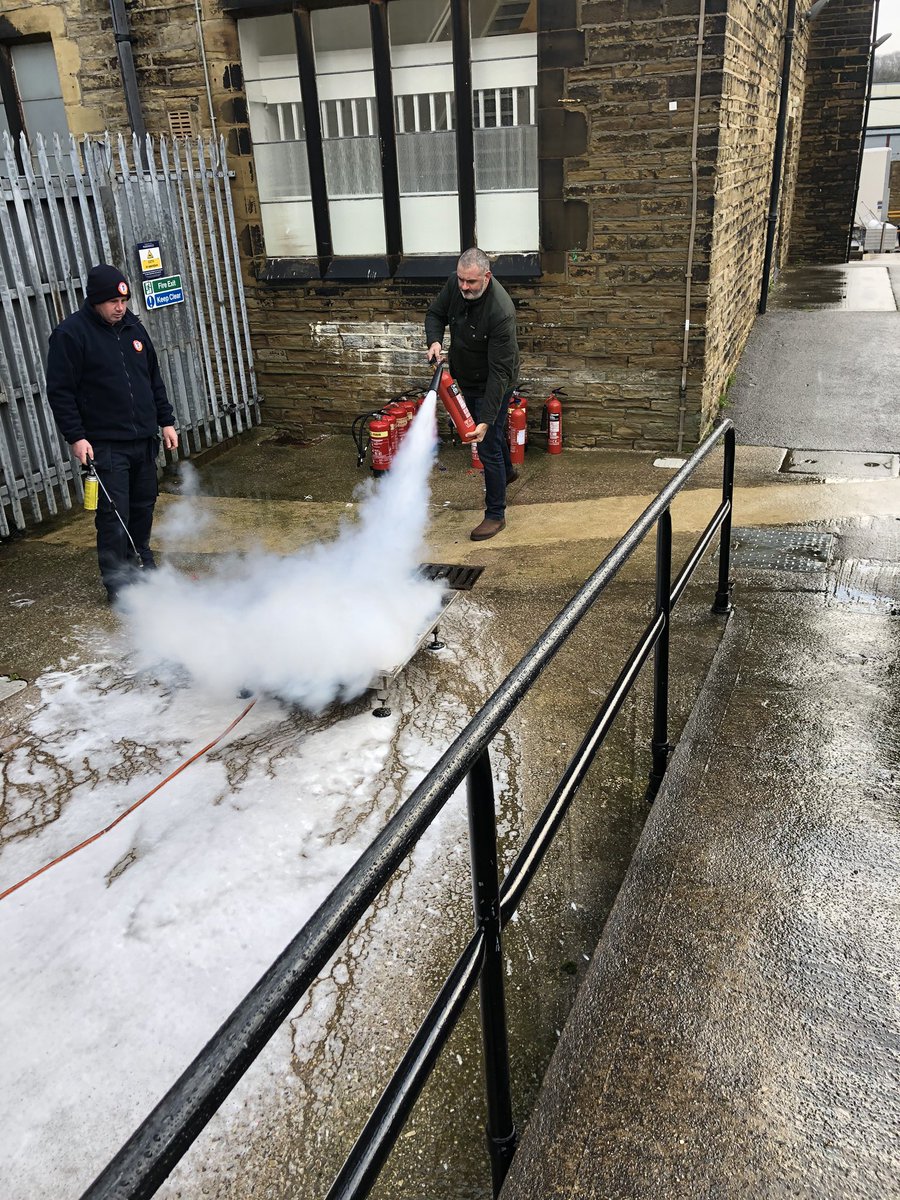 ComedyGee's tweet photo. Iβm thinking of switching careers!! #FutureFireFighter and TBH I look good in #Tan ;-)
Great fire training this morning at @HuddsUni by #WalkerFireUK https://t.co/1tHEghuKF3