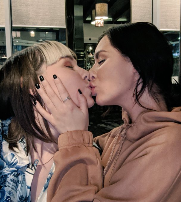 Smooching @PaigeyEP 💋 https://t.co/HYsr6rdvkk<a class="tags" target="_blank" title="On Twitter" href="/?out=eyJ0eXAiOiJKV1QiLCJhbGciOiJIUzUxMiJ9.eyJpYXQiOjE3MjIwMjM1NDYsImlzcyI6InR3cG9ybnN0YXJzLmNvbSIsIm5iZiI6MTcyMjAyMzU0NiwiZXhwIjoxNzUzNTU5NTQ2LCJyZWRpcmVjdF91cmwiOiJodHRwczovL3R3aXR0ZXIuY29tL1BhaWdleUVQIn0.qhL6Z_2giCN5BLzlOnOPMRP51ZBPjskNIa2xaOy6UwvproOEVxPpj8RmxB8rpyNxPvW3lhdkS3VoPzpDE4JgFw">@PaigeyEP</a>