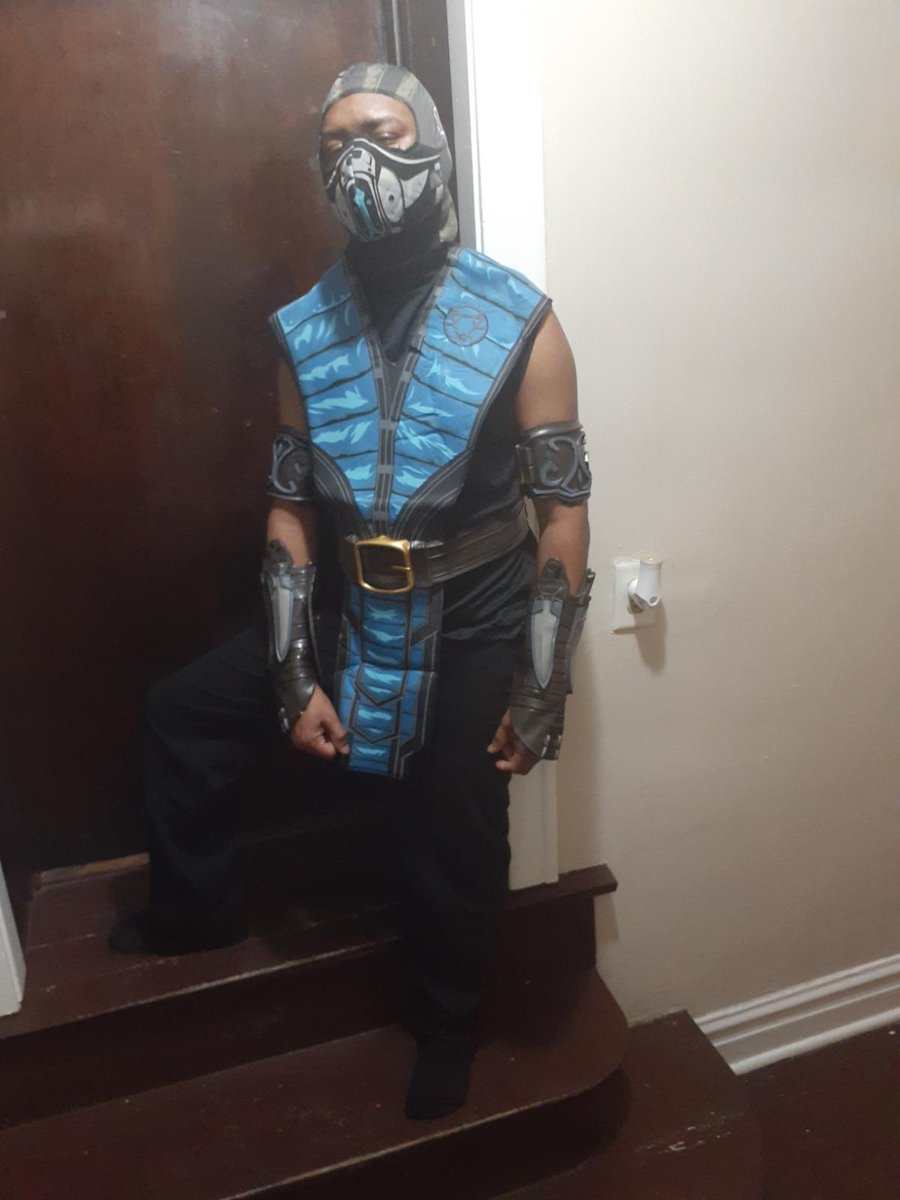 lonewolf2005's tweet photo. Love my new costume lol https://t.co/q2pKffE23L