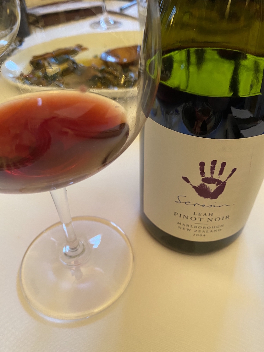 They make some of the most sublime Pinots in New Zealand - but how are the <a href="/SeresinEstate/">Seresin Estate</a> wines changing under new winemaker Tamra Kelly-Washington? The new Chiaroscuro 2018, Mārama 2016 and various Sun &amp; Moon, Leah &amp; Rachel Pinots assessed. Click here the-buyer.net/tasting/wine/s…