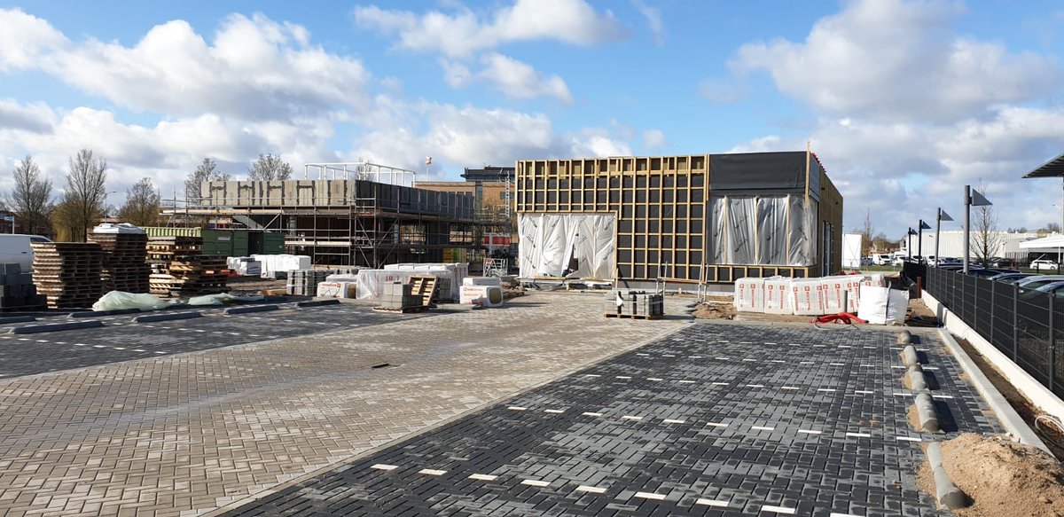 XSarchitecten's tweet photo. De bouw vordert gestaag! #kfc #febo #gorinchem https://t.co/OBBYkyRwOp