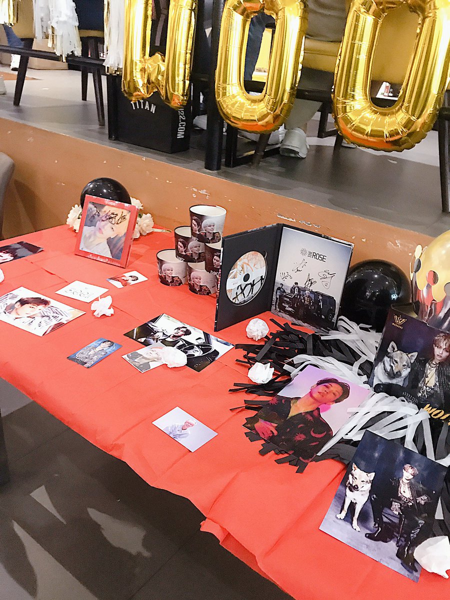 naegamjeong's tweet photo. we weren't able to stay for hours due to packed sched (school stuffs) but still tried our best to celebrate sammy's birthday even just for a few minutes, thank you for creating such a nice event @TheRosePhil 🖤

#SplitCSE 
#HappyWoosungDay
#OurMoonWoosung
#WeWillWaitForTheRose https://t.co/zIvCpumzwi