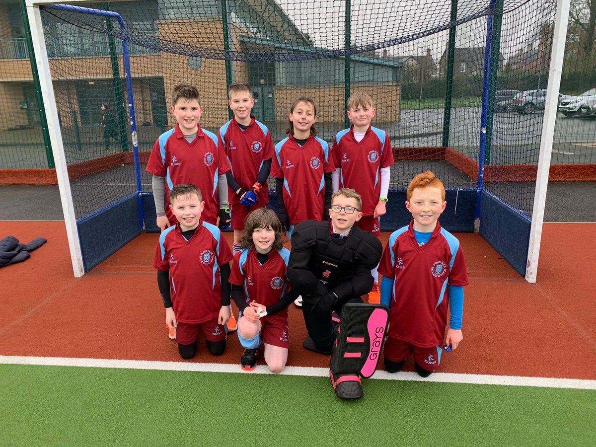 A big WELL DONE to our boys' hockey team who played in the NI qualifier at Friends yesterday! They played brilliantly and we are so proud of you! Lots of goals, fun and smiles 😃🏑
