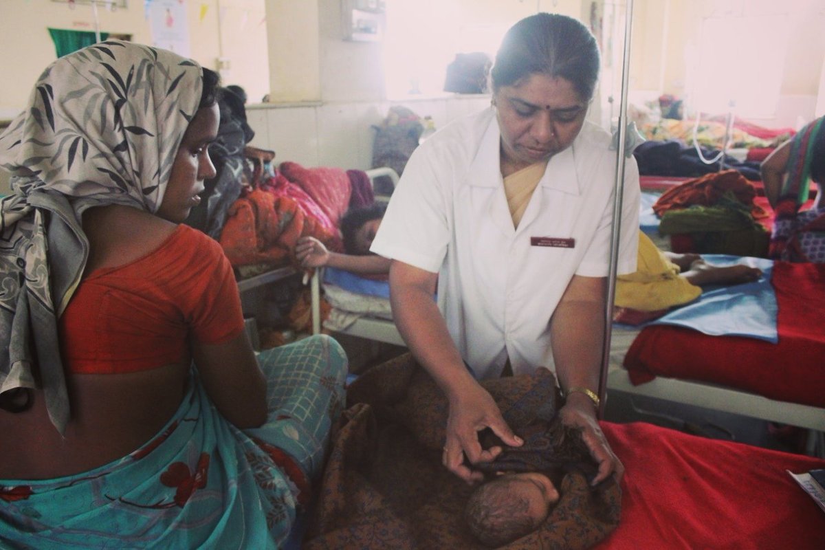 Blitz_BS's tweet photo. #NursesAtWork ensure adherence of evidance practices and reduces #maternalandneonatalmortality by providing #qocmnch. #NursingInFocus #whyINurse #whereINurse #globalhealth @NursingNow2020 @ICNurses @Jhpiego https://t.co/vO2eURCabw