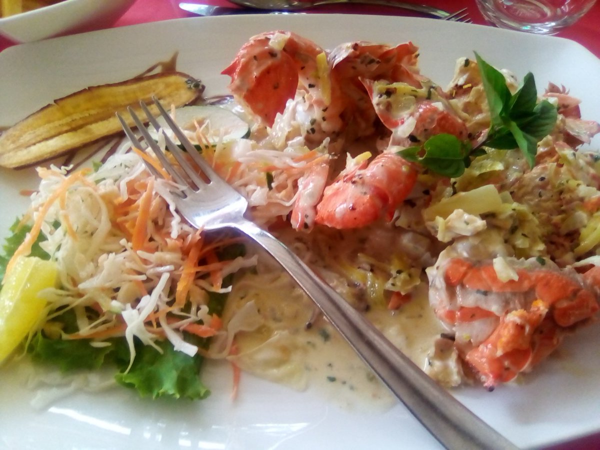 GetachewSS's tweet photo. #Lunch #GingerCrab #LoveIt Beautiful Praslin Island, Seychelles #VisitSeychelles #SeychellesIsland https://t.co/fOWayeHufM