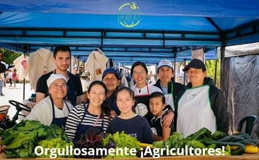 Planeta_Rural's tweet photo. ¿sabias que los alimentos que estan en tu mesa provienen de la tierra y fueron cultivados con mucho amor y esfuerzo por las familias campesinas? 👉 https://t.co/m0orOxq4Mb
#Planetarural #jóvenesrurales 
#Inversiónsocial #FelizMartes https://t.co/gen7AdgO0j