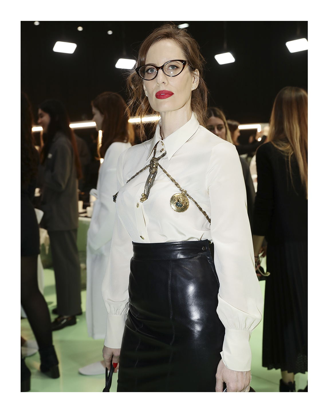 Gucci Japan Guccifw ショーのゲスト 女優 Davikah と韓国のグッチ アンバサダー Iu Iuofficial の2ショット Snailmailband の Lindseyjordan と映画製作者 Goldilockslg ショーはこちら T Co Lx9dtcbexl Gucci Japan Guccifw ショーのゲスト 女優 Davikah と韓国のグッチ アンバサダー Iu Iuofficial の2ショット Snailmailband の Lindseyjordan と映画製作者 Goldilockslg ショーはこちら T Co Lx9dtcbexl
