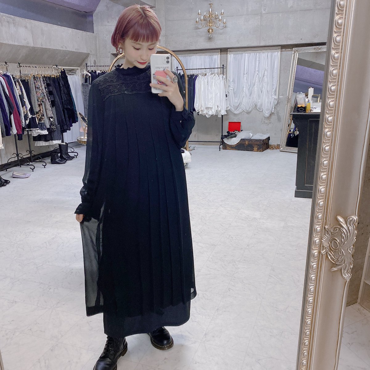 本日もご来店ありがとうございました♡

<a href="/cherii_spia/">Cherii by spia</a> 明日7階の入荷はワンピースです！

個性派のワンピース揃います♡
一枚でもお洒落に決まるので、これからの季節にピッタリです❤︎

是非見にいらして下さい！
.
.
.
#cherii #spia #心斎橋　#アメ村　#アメ村古着屋　#古着屋