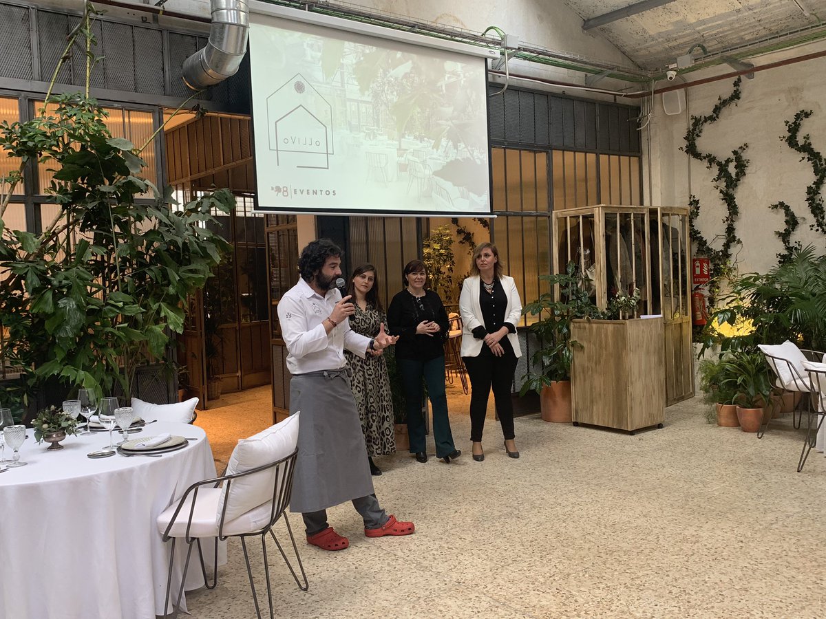 RRHHDigital's tweet photo. Atentos hoy en la presentación del nuevo proyecto de @ChefJMCalero Un restaurante solidario, con buena parte de su plantilla procedente de @f_raices Un oasis en Madrid con una cocina sostenible, de calidad, en un entorno único. Enhorabuena!! https://t.co/irunPkxRSs
