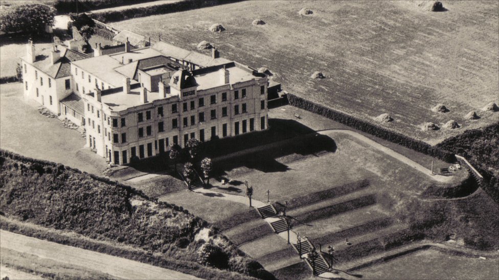 Slight delay in announcing our next  #SeasideHotelOfTheWeek, but we had to do a spot of swimming...across to the  #IsleOfMan ! The Hydro Hotel at Ramsey, later the Grand Island Hotel,was a magnificent building. We say "was" as it closed in 2009 and was then demolished...  #coast
