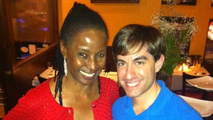 TheDustinFitz's tweet photo. At one late-night gathering in New York, I had the opportunity to meet model, entrepreneur and television personality #BSmith Smith at her restaurant. She was warm, welcoming and the perfect host. #BSmithwithStyle https://t.co/nLvVSbnost
