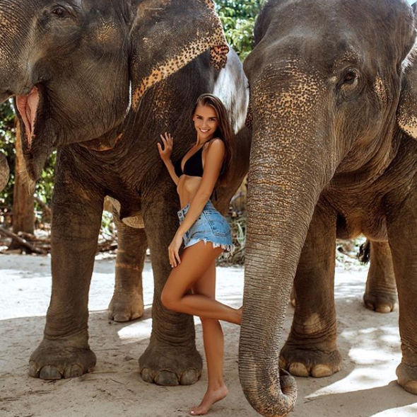 galina_dub's tweet photo. Как вы думаете куда я планирую следующее путешествие? Я там ещё не была, но давно хотела туда🌍📌 Подсказка: Там очень гостеприимные люди, вкусная еда, что можно приехать обратно с лишними кг, и много 🍷 https://t.co/ouO8B9UjPh