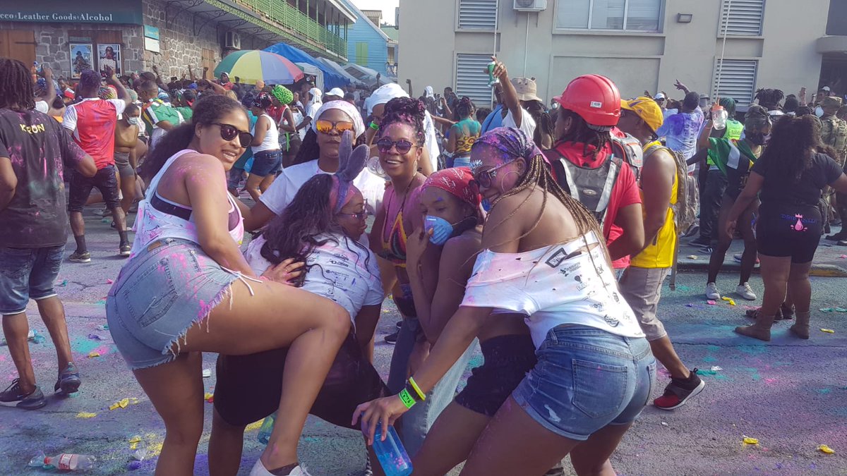 gabxcaroline's tweet photo. Needed more jouvert morning content on here #MasDomnik2020 #carnival #Dominica 💃🏽💃🏽💃🏽🇩🇲🇩🇲🇩🇲 https://t.co/J2TEbxex5O