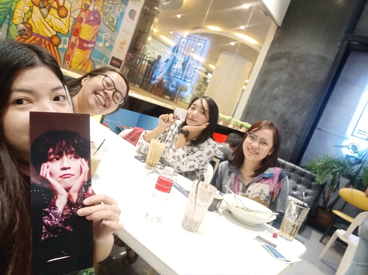 chelody1004's tweet photo. Thankyou blackrose 😘 

HAPPY BIRTHDAY WOOSUNG 🎂🎉

#SplitCSE 
@TheRose_0803 https://t.co/oCeN6ABCVq