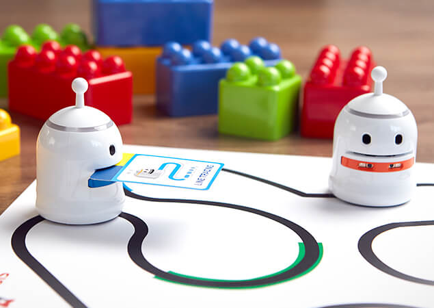 Complubot tweet media