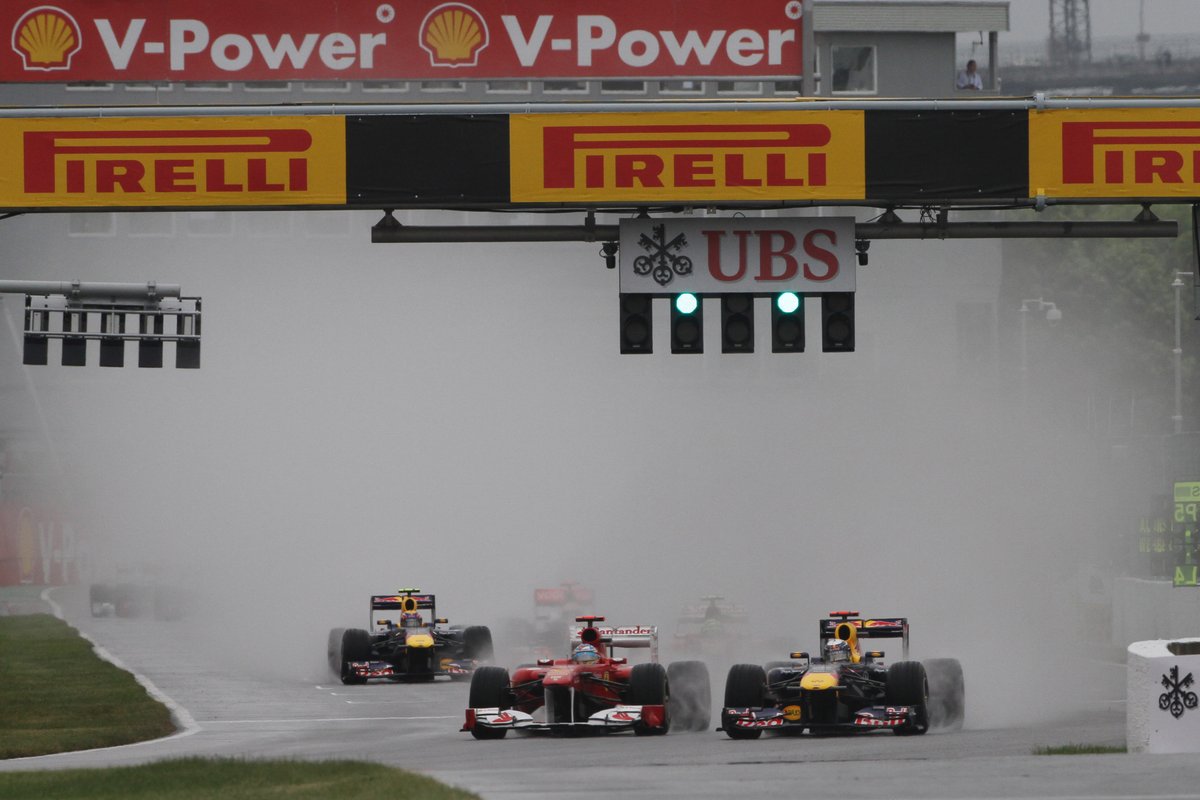 Na Garagem: Button supera temporal de Montreal e vence corrida mais longa  da F1