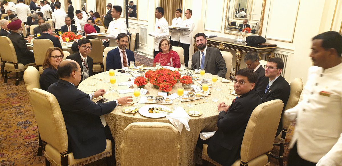 debjani_ghosh_'s tweet photo. Thank you @narendramodi for the wonderful lunch with @POTUS at the  magnificent #HyderabadHouse... it was a very special afternoon indeed. Was very proud to represent India's dynamic IT industry which is driving jobs n economic growth in both India and US! https://t.co/ovUnn9Vcs3