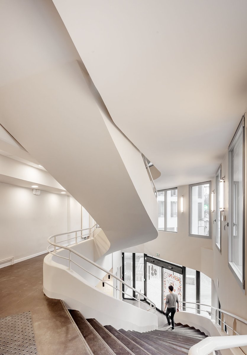 AgenceEngasser's tweet photo. PROJET [équipements] 

Retour sur la livraison récente du @S360Paris Music Factory situé à Paris dans la Goutte d’or, qui regroupe salle de spectacle, salles de répétition, résidences d’artistes et un restaurant.

Crédits photo : © Luc Boegly

#engasser #architecture #teamArchi https://t.co/5SElJ3cZsT