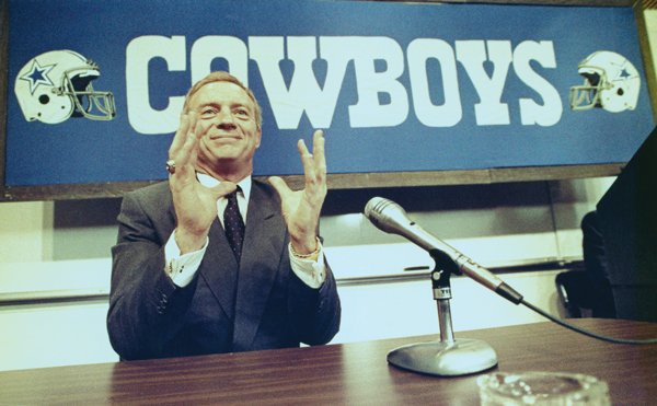Gil_Brandt's tweet photo. On this day in 1989, Jerry Jones purchased the Cowboys for $140 million, a price many thought he had overpaid. Today, the Cowboys franchise is worth an estimated $5.5 billion. https://t.co/LYNlxWcGrK