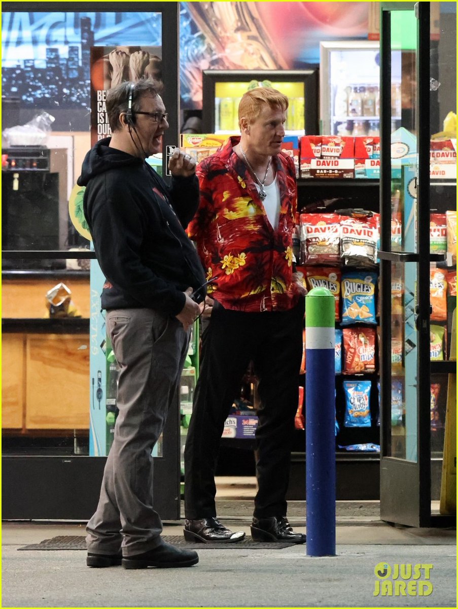 EsTrendMx's tweet photo. Nuevas fotos del rodaje de #Venom2 donde podemos ver a #WoodyHarrelson.
👌🏻🍿🎬 https://t.co/fPuNqTLRjk
